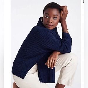Ann Taylor chenille turtle neck Navy Blue Metallic Sweater Women’s Size XS/S